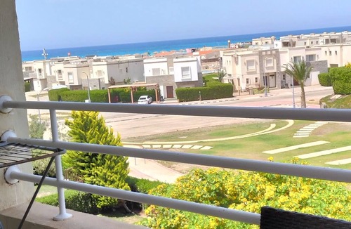Marsa Matruh Ski Chalet | Delightful 2-bedroom chalet with Sea View in Amwaj