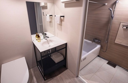 Sakyo Ward Hotel | Deluxe Queen for 2 people | Rinn Sanjo Ohashi Ea/Kyoto City Kyōto