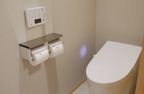 Izumisano Hotel | Deluxe Triple Room | For 3 people nonsmoking wi/Izumisano City Ōsaka