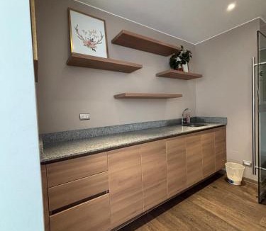 San Miguel Apartment | Depa familiar con vista al mar - Balcón piscina y cochera