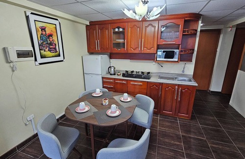 Primavera Ski Chalet | Detached House Near Downtown on the Second Floor - Los Profesionales