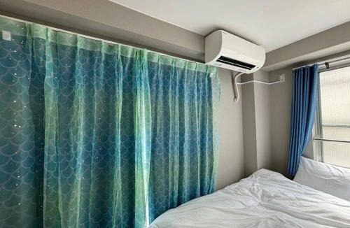 Sumida Apartment | Direct to Narita 9min walk from Kinshicho St Within walking distance of Asakusa and Skytree 50min bus ride to Disneyland 3min walk from the mall