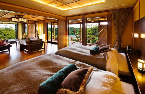 Noto-cho Hotel | Dokutsuburo no Yado Hyakurakuso