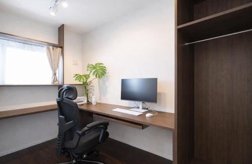 Kadena-cho House | Dual Life House Koza