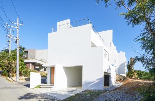 Motobu Villa | E-horizon Resort Premium 瀬底A