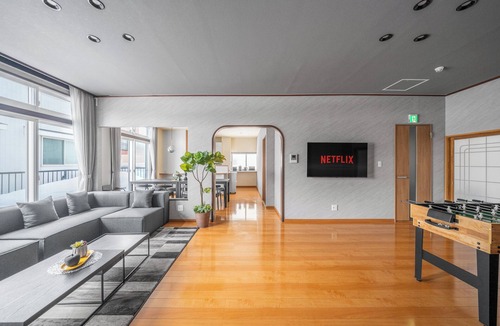 Shiroishi Apartment | E-US SAKAEDORI HOUSE