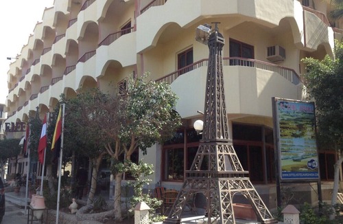 Sheraton Road -Sakkala Hotel | EIFFEL HOTEL