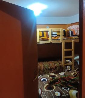 Huaraz Hostel | El Amauta de los Andes Lodging Erik House