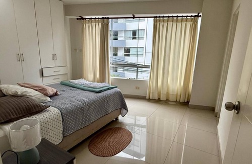 Leuro Apartment | Exclusive 3BR Ocean Breeze Haven