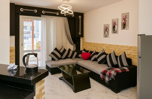 Al-Manasrah Ski Chalet | Explore, Relax, Repeat Porto Said Style