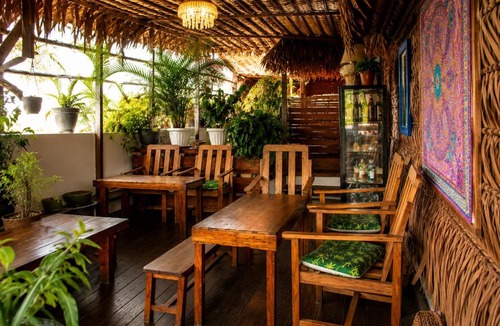 Iquitos House | Feliz Puerta - Entire House with Rooftop Terrace, Iquitos