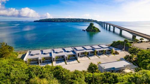 Sumuide Villa | Feliz Villa Suite Kourijima View