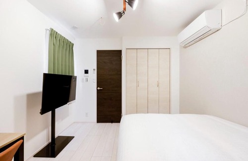 Honmachi Apartment | FL Residence Jingu Gyoen IV