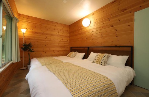 Tsumagoi House | Forest Twin Cabin
