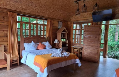 Oxapampa Cabin | Fundo Hassinger Oxapampa