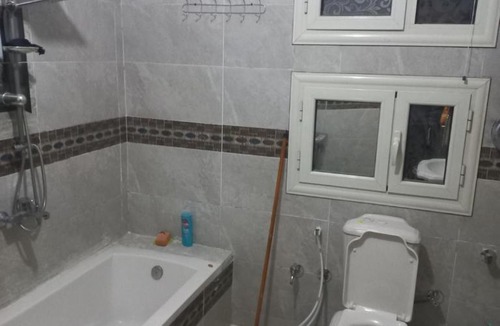 Kafrat al Jabal Apartment | Furnished apartment very close to the pyramids