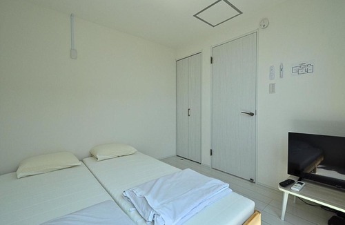 Koshigoe Apartment | Gallery SOHOー海まで5分 鎌倉のギャラリーに泊まる特別なアート体験ー