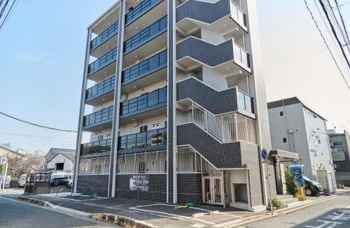 Higashi-ku Apartment | Gekkō Hakata Higashi by Tranova