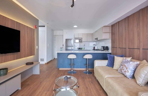 San Eugenio Apartment | Geko l Graceful 1BR w/City Views in San Isidro
