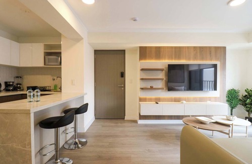 San Isidro Centro Financiero Apartment | Geko l Luxury & Cozy 2BR w/Balcony in San Isidro