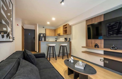 Country Club Apartment | Geko | Modern 1BR w/Balcony in Magdalena Del Mar