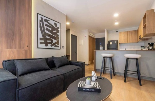 Country Club Apartment | Geko | Modern 1BR w/Balcony in Magdalena Del Mar