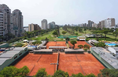 San Isidro Apartment | Geko | Prime 1BR with Park Views in San Isidro