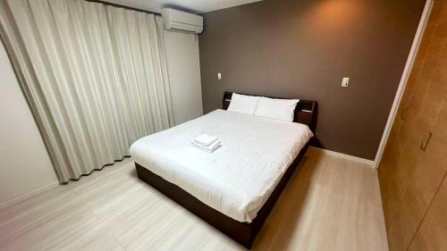 Naniwa House | Gishe