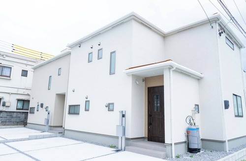 Kin Hotel | Golden Drop S