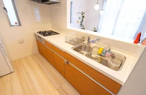 Kin Hotel | Golden Drop S