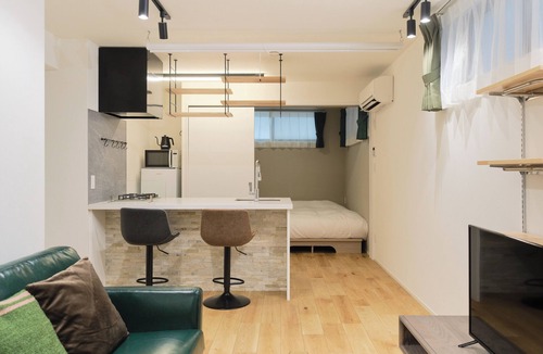 Shinjuku Apartment | Grand Maison Natsumesaka by Tranova