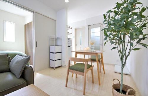 Toyama Apartment | Green Gables A棟 105