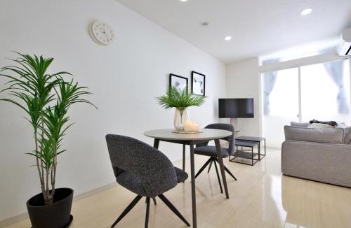 Toyama Apartment | Green Gables B棟 108