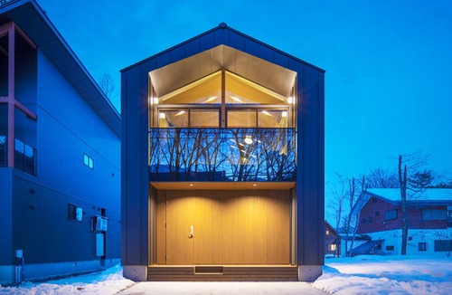 Echo Land House | Grey Wolf Chalet