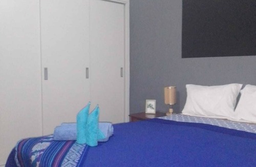 Miraflores Apartment | Habitación Privado Con Cama Matrimonial y Baño Compartido