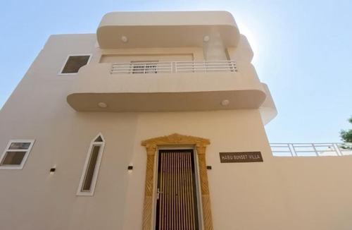 Luxor House | Habu sunset villa