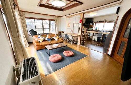 Shiraoi-cho House | HAGINOTCHI/はぎのっち