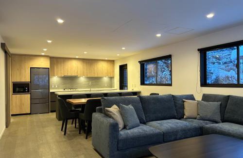 Hokujo Ski Chalet | Happo View Chalet