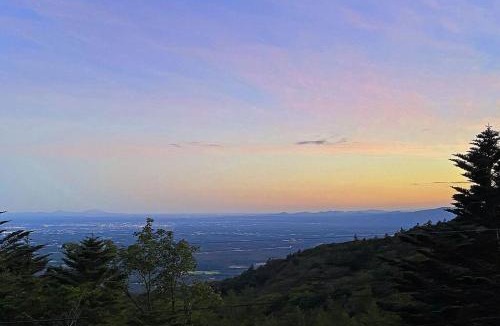 Nasu House | HARUNA SKY Panoramic view of Nasu,private space surrounded by fir trees,relaxing stone bath,watching movies on a 120inch big screen
