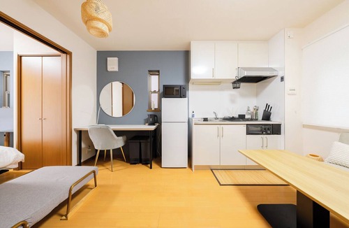 Nishi Apartment | Healing space with greenery/Close to station/5 min. to Shinsaibashi!