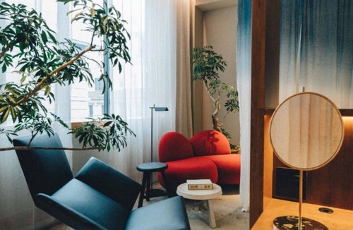 Nihonbashi Hotel | High Ceiling Room in Your Quiet Zen Hotel in the city
