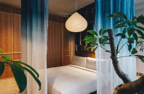 Nihonbashi Hotel | High Ceiling Room in Your Quiet Zen Hotel in the city