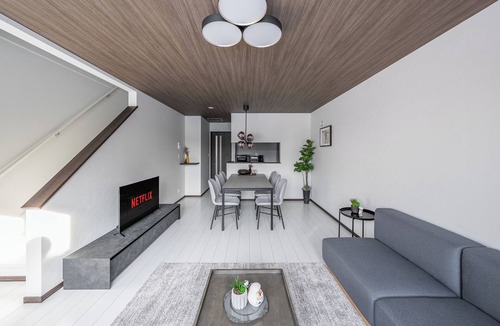 Niseko House | HILLS NISEKO A