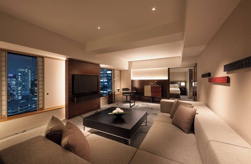 Nishi-Shinjuku Hotel | Hilton Tokyo