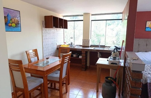 Urubamba Hostel | HOSTAL AYLLU CON COCHERA