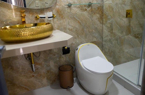 Vista Alegre House | Hostal VROSSE