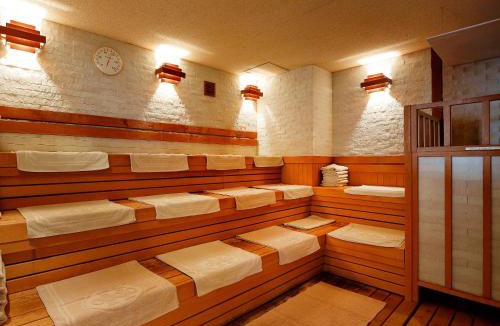Karasumaoike Hotel | Hotel Monterey Kyoto
