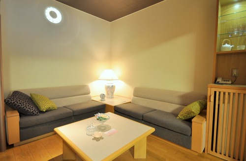Hakone Hot Springs Hotel | Hotel Okada