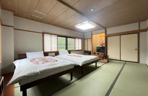 Yudanaka Shibu Onsen Hotel | Hotel Omodaka