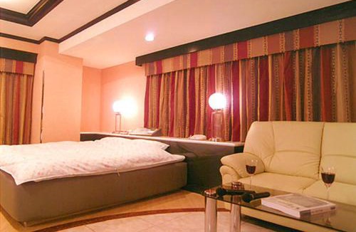 Kita Ward Hotel | Hotel Queen's Court -ホテル クインズコート-